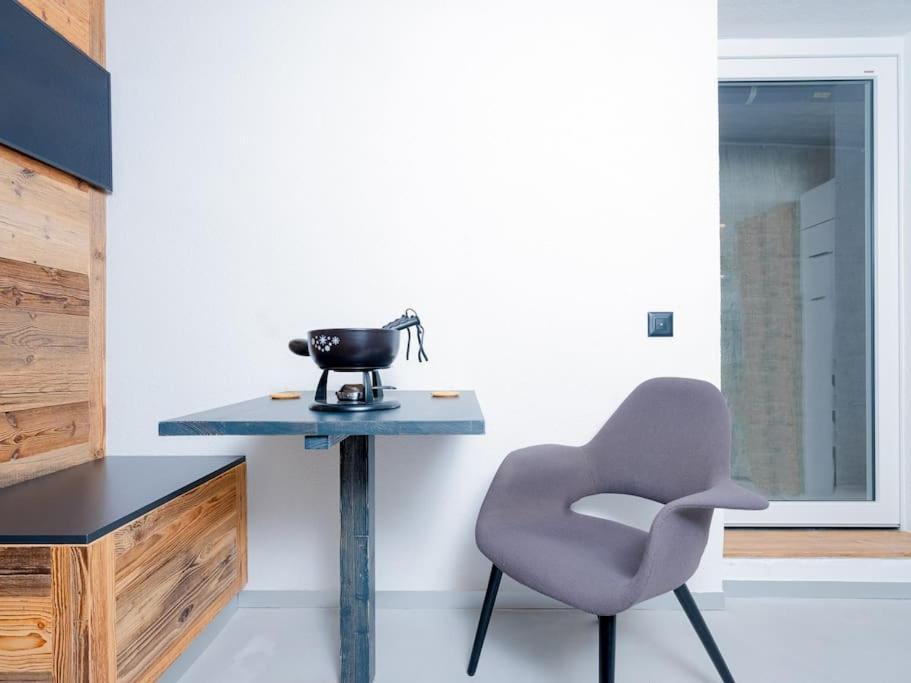 Small But Wow! Studio With Pool @ The Central Lake Crans-Montana Buitenkant foto